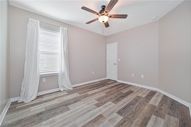 Building Photo - 4278 Dutchess Park Rd