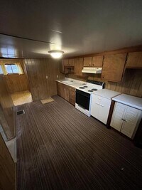 Building Photo - 202 St Clair Ave SW