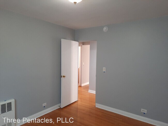 Building Photo - 3 br, 1.5 bath House - 7545 W Belden Ave #6