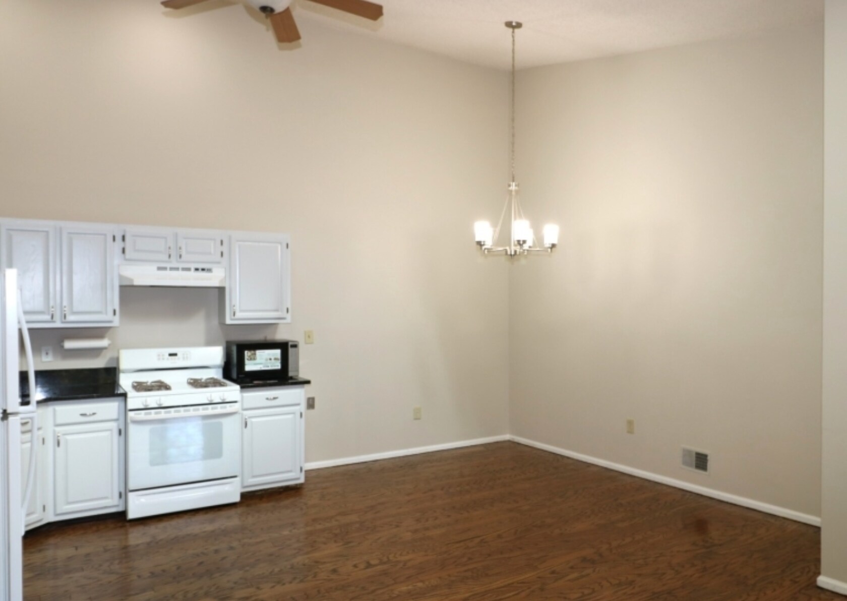 Building Photo - 1715 Breckenridge Dr
