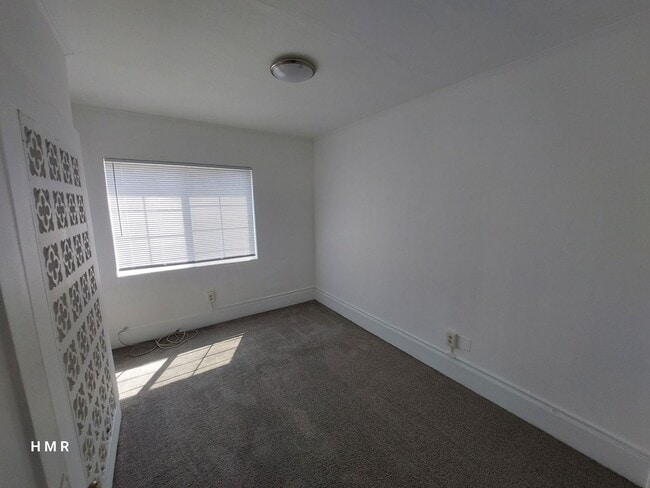 Building Photo - 4604 Durfee Ave