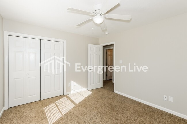 Building Photo - 2621 National Woods Dr