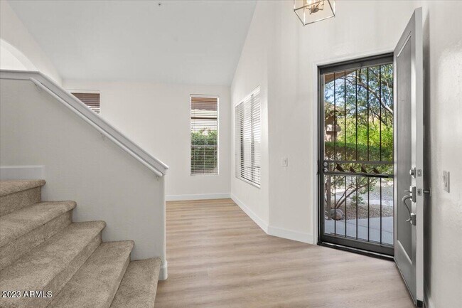 Building Photo - 10410 E Morning Star Dr