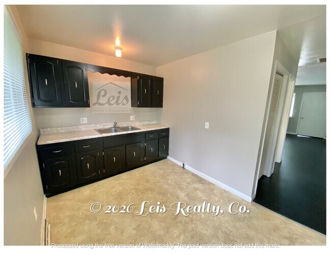 Building Photo - 400 N Owens Dr