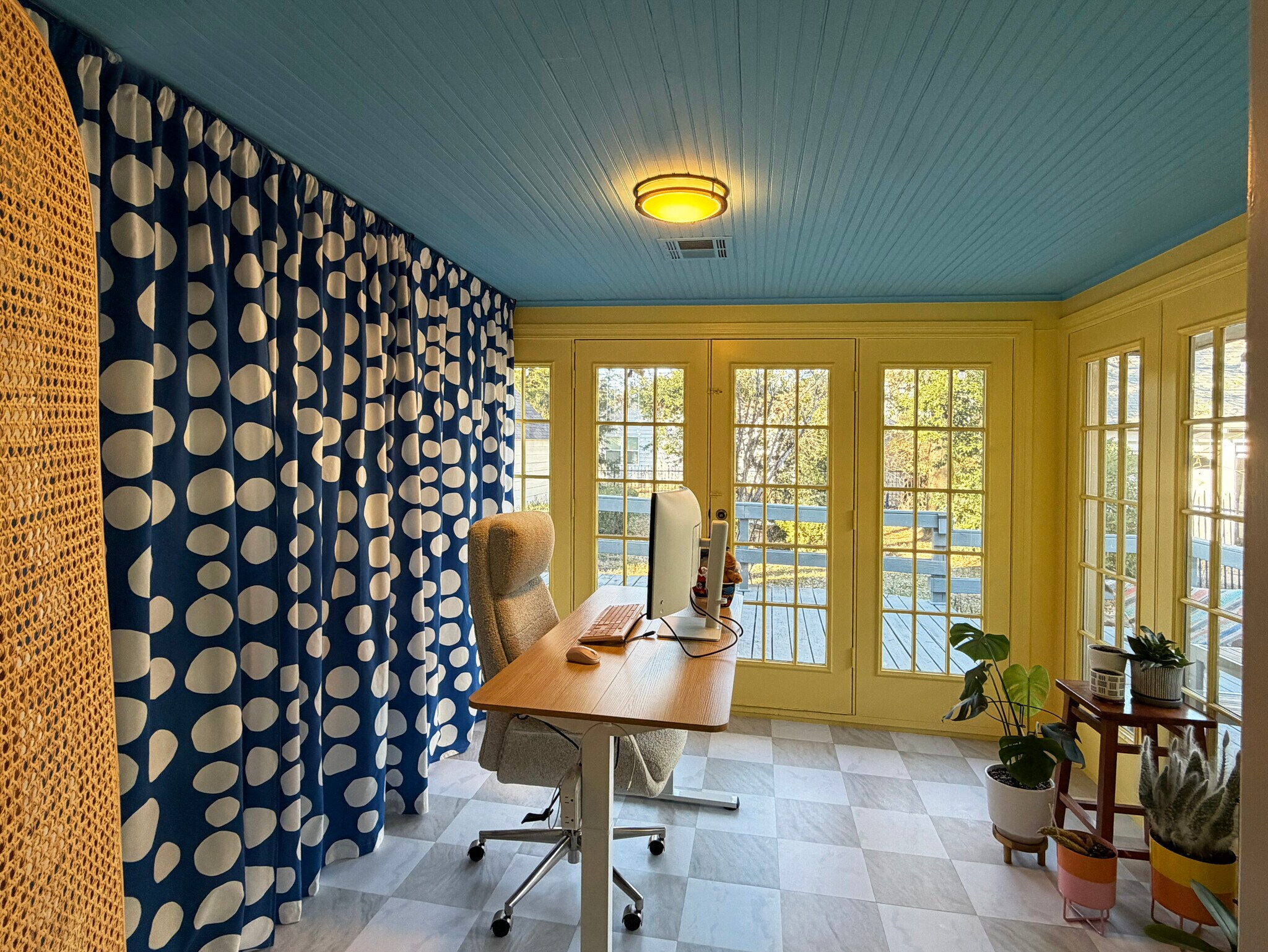 Building Photo - 2023 E 14th Pl