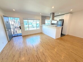 Building Photo - 1433 9th St