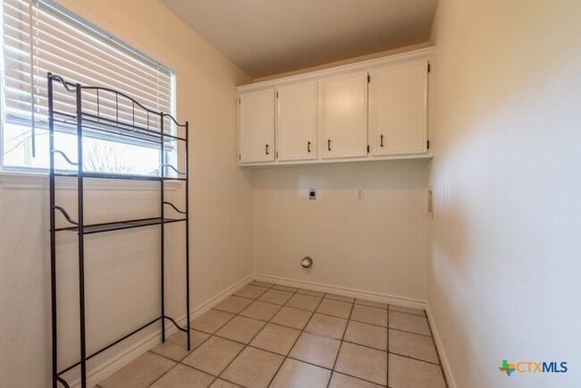 Building Photo - 316 Mulberry Ave S