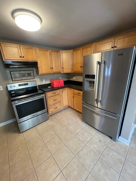 Building Photo - 165 Boncroft Dr