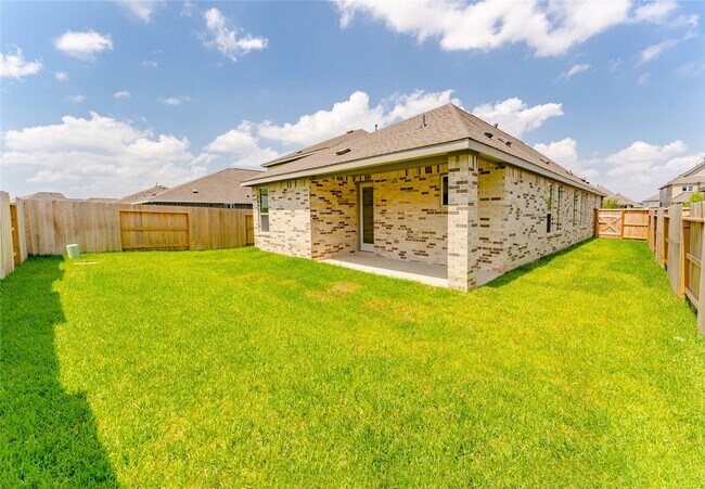 Building Photo - 6671 Iron Clover Dr