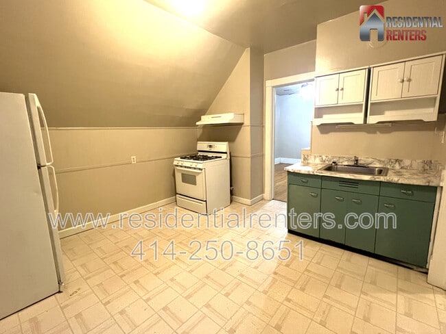 Building Photo - 234 N 37th St