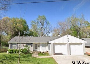 Building Photo - 1107 E Brazos St