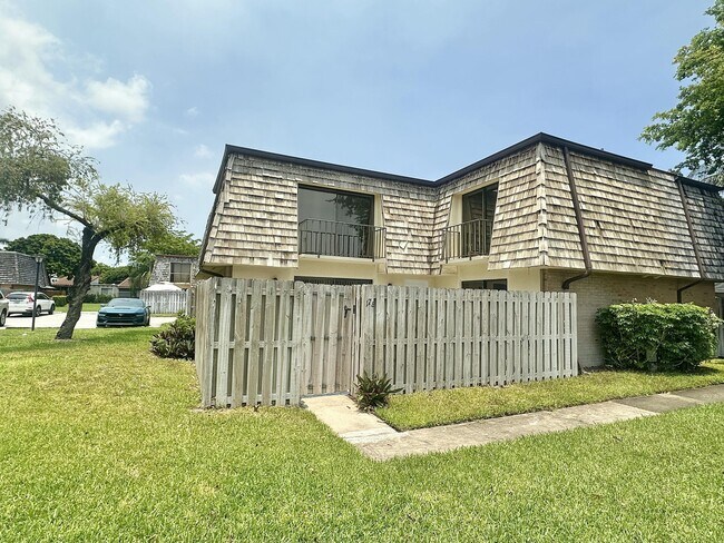 Building Photo - 173 Lake Arbor Dr
