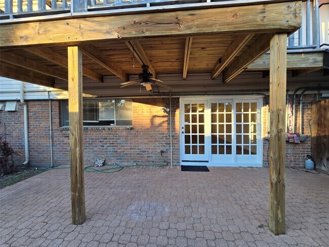 Building Photo - 856 Wax Myrtle Ln