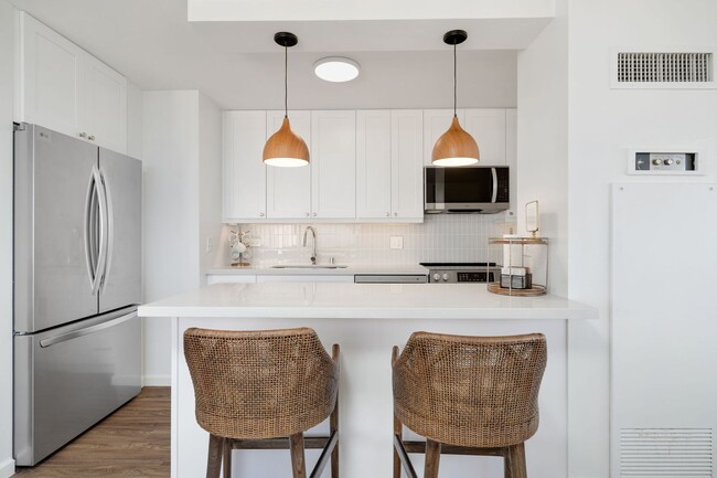 Building Photo - Available TBD - Discovery Bay 2 Bed, 2 Bat...