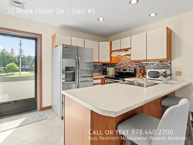 Building Photo - 33 River Front Dr