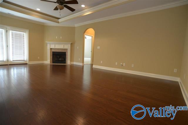 Building Photo - 15047 Lakeside Trail SW