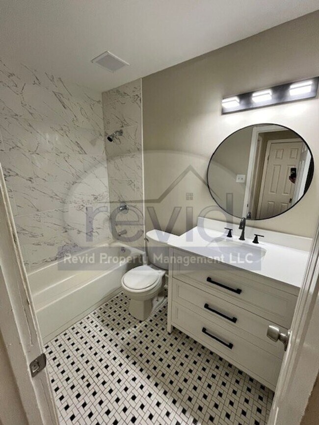 Building Photo - 4757 Northfield Cir