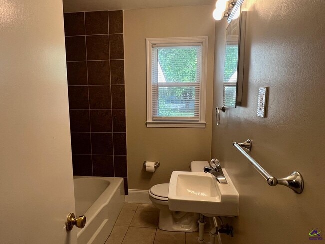 Building Photo - 314 Palomino Ln