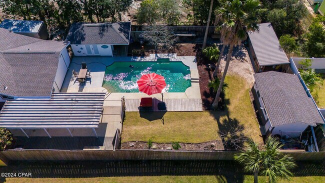 Building Photo - 412 Lantana St