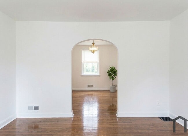 Building Photo - 8309 Pleasant Plains Rd