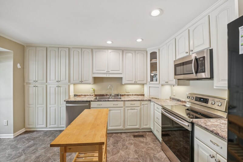 Building Photo - 507 Apple Ln