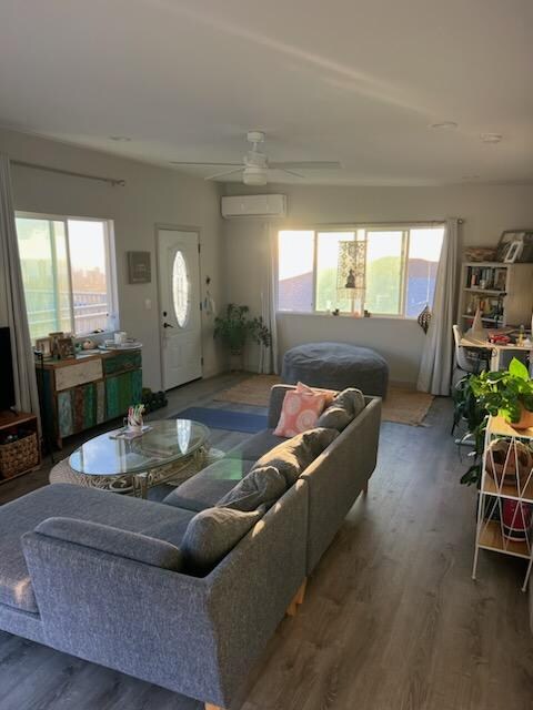 Building Photo - 1810 St Louis Dr