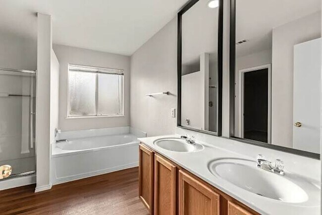 Building Photo - 117 Willow Cove