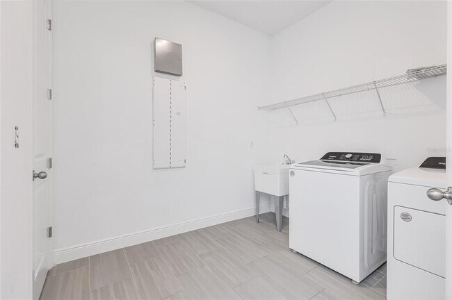 Building Photo - 6430 Trailblaze Bnd