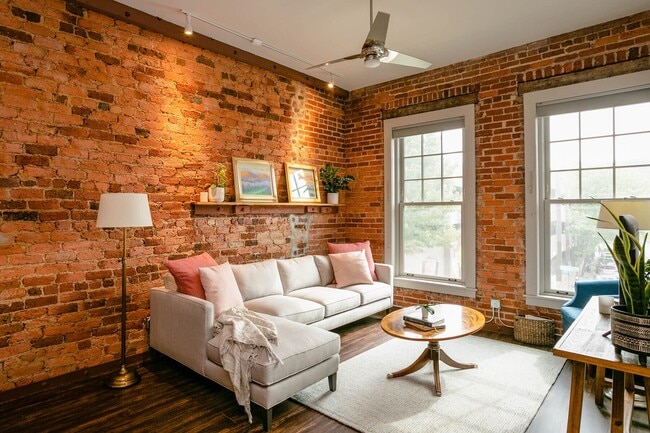 Building Photo - 27 Biltmore Ave