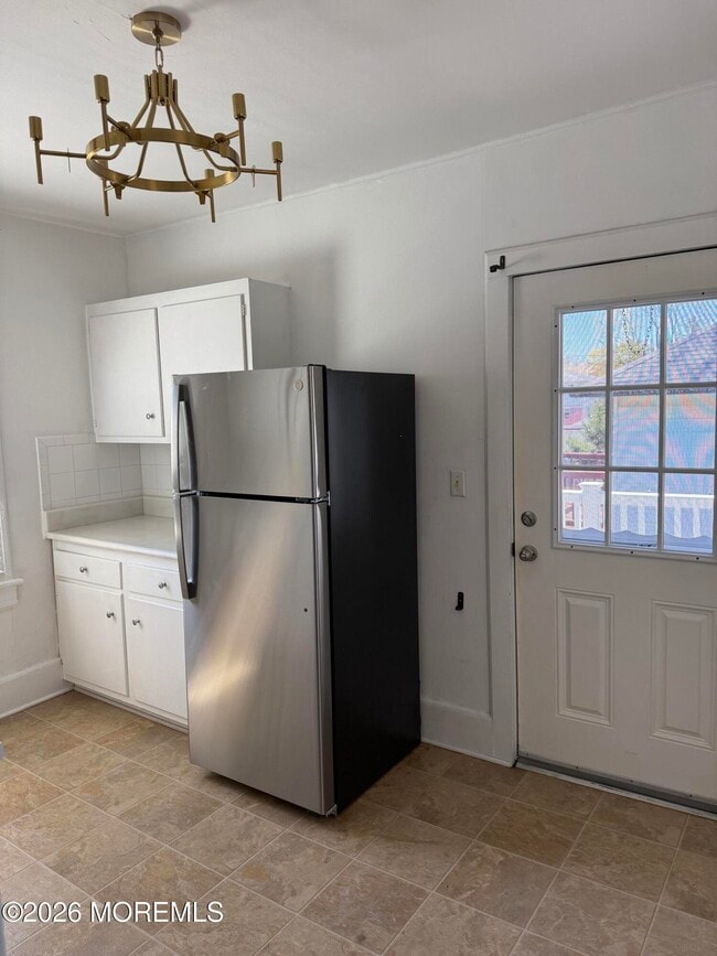 Building Photo - 84 McLaren St