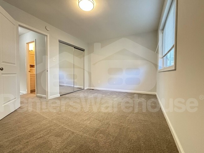 Building Photo - 1216 Westview Terrace