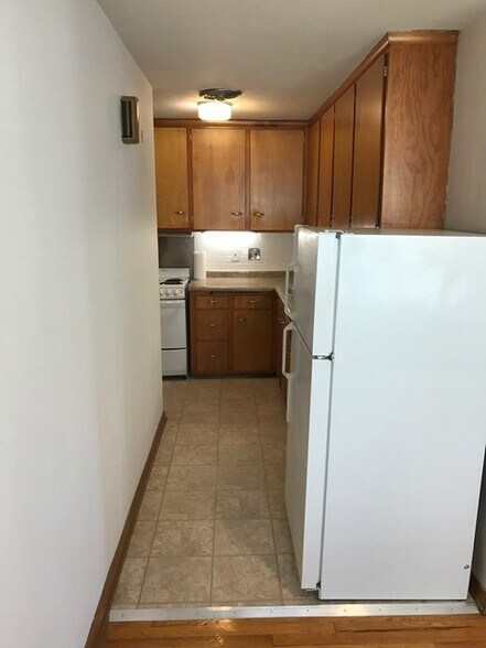 Building Photo - 2135 University Ave