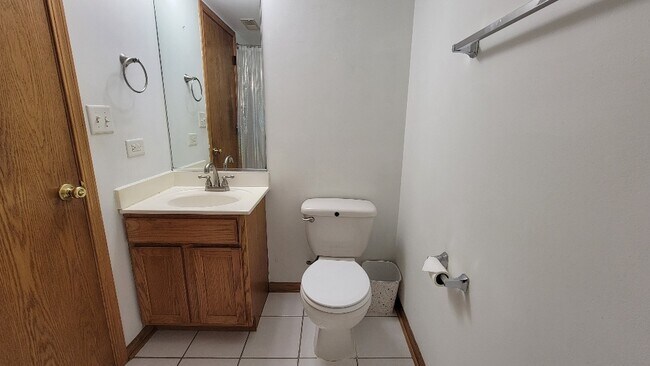 Building Photo - 18100 Rita Rd