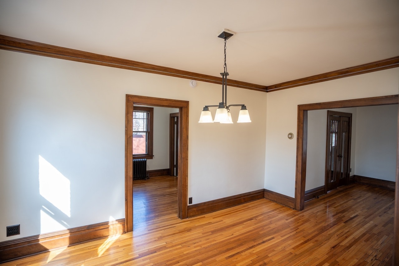 Building Photo - 707 W 44th St