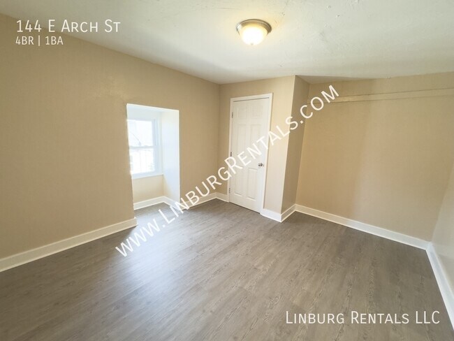 Building Photo - 144 Arch St