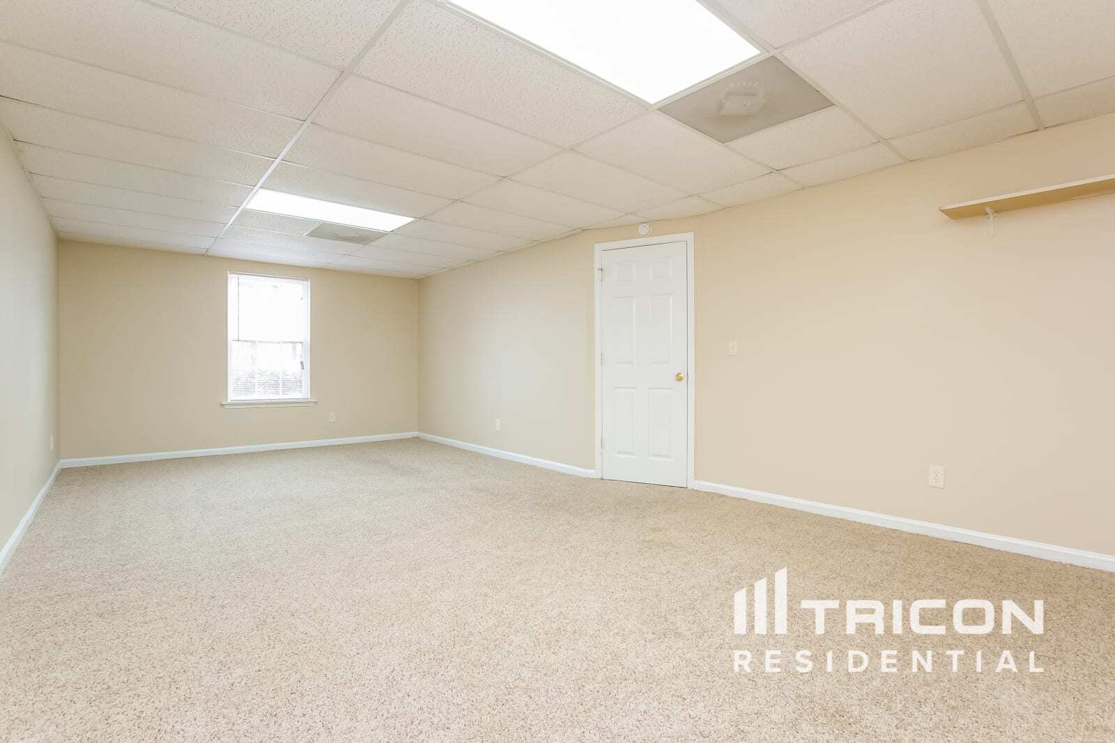 Building Photo - 142 Farmington Dr