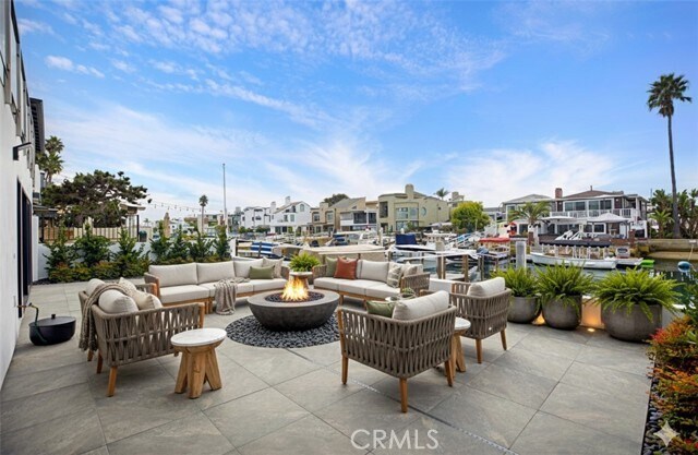 Building Photo - 4017 Channel