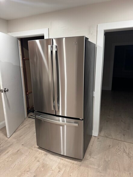 Building Photo - 24 Margaret St