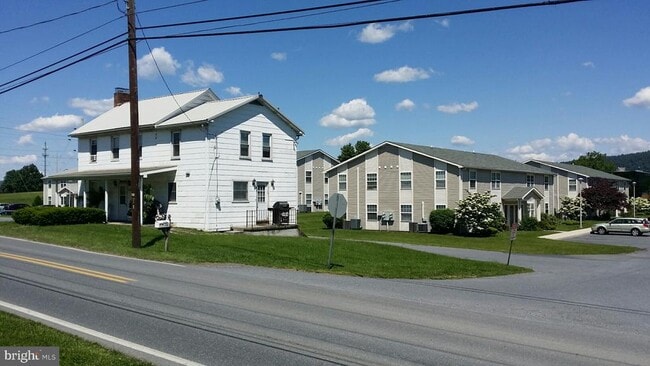 Building Photo - 2300 Vartan Ct