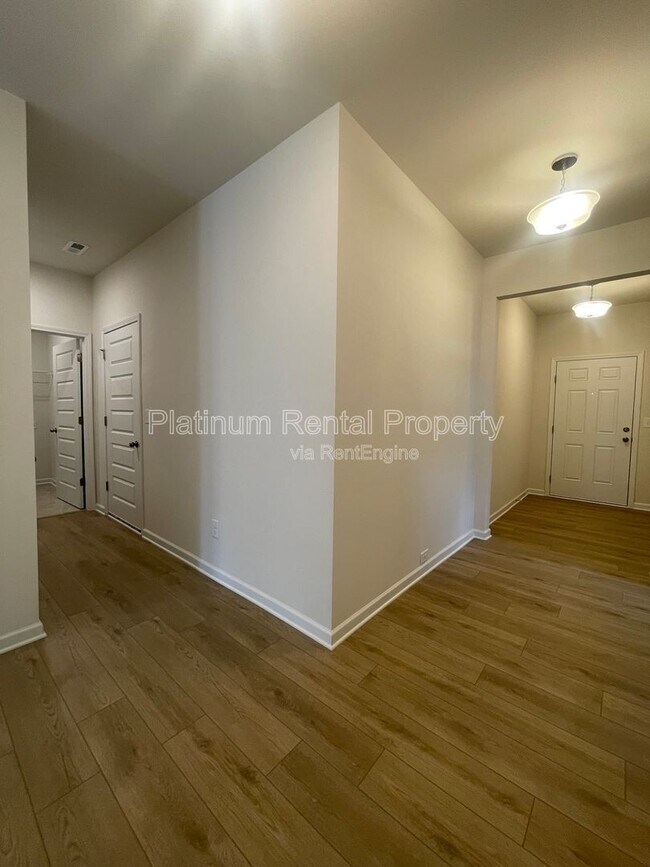 Building Photo - 32 Thedford Dr