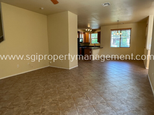 Building Photo - NORTH PHOENIX HOME IN GATED COMMUNITY!