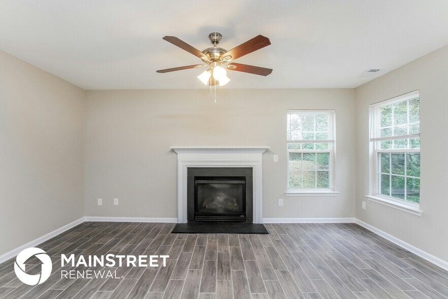 Building Photo - 807 Swearngan Ridge Ct