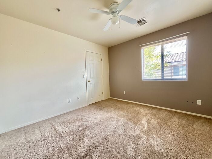 Building Photo - 16021 N 30th St