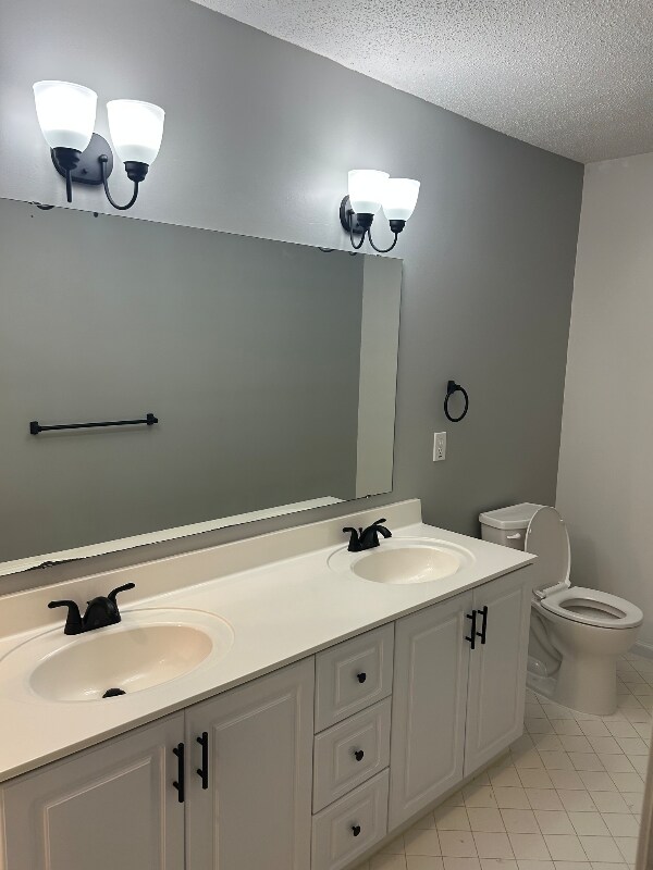 Building Photo - 3016 Weatherby Ct