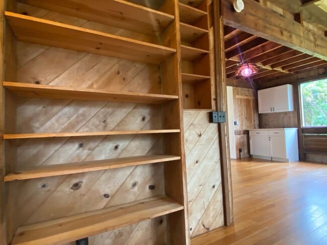 Building Photo - Private Hideaway on 1 Acre -Hawaiian Paradise Park