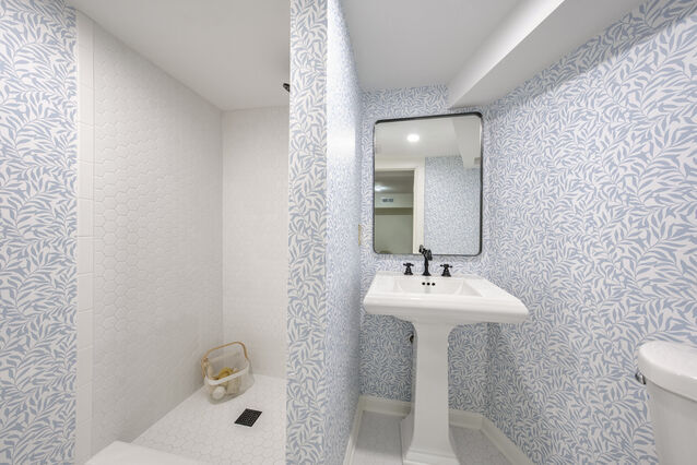 Bathroom attached to Bedroom 4 - 772 Harvard St NW