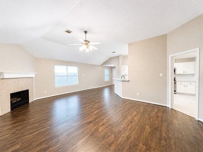 Building Photo - 1823 Strongs Ct