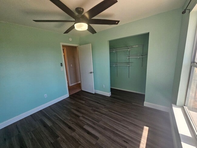 Building Photo - 19055 Ravenhill Rd