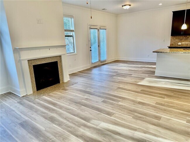 Building Photo - 3805 Alden Pl