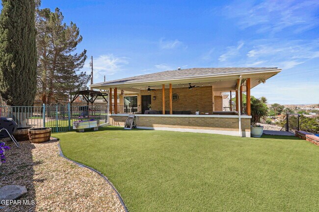 Building Photo - 904 Turney Dr